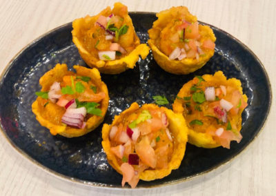 Deliciosas Canasticas de patacon rellenas de enchilada de camarones - Franquicias de Restauración Aires de Trapiche